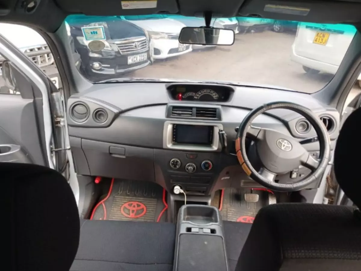 interiorFront