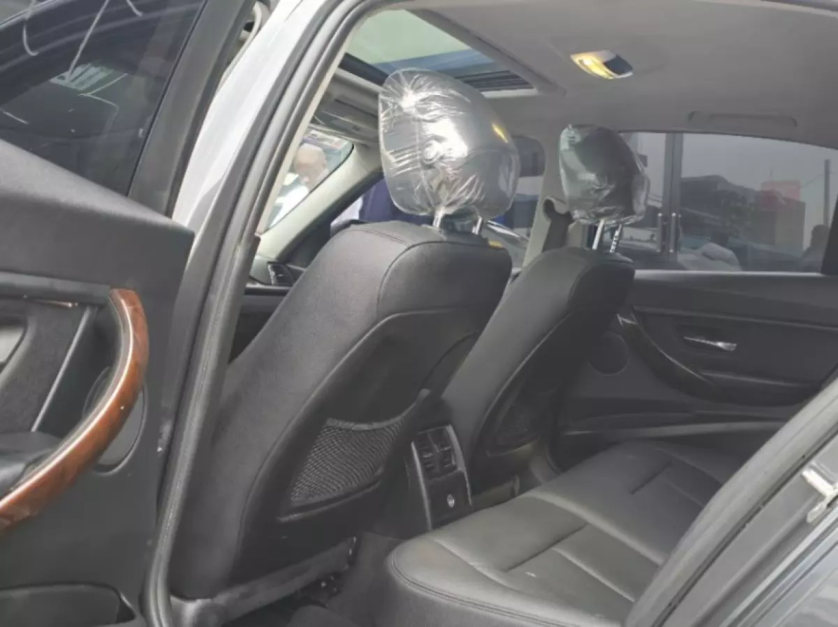 interiorBack