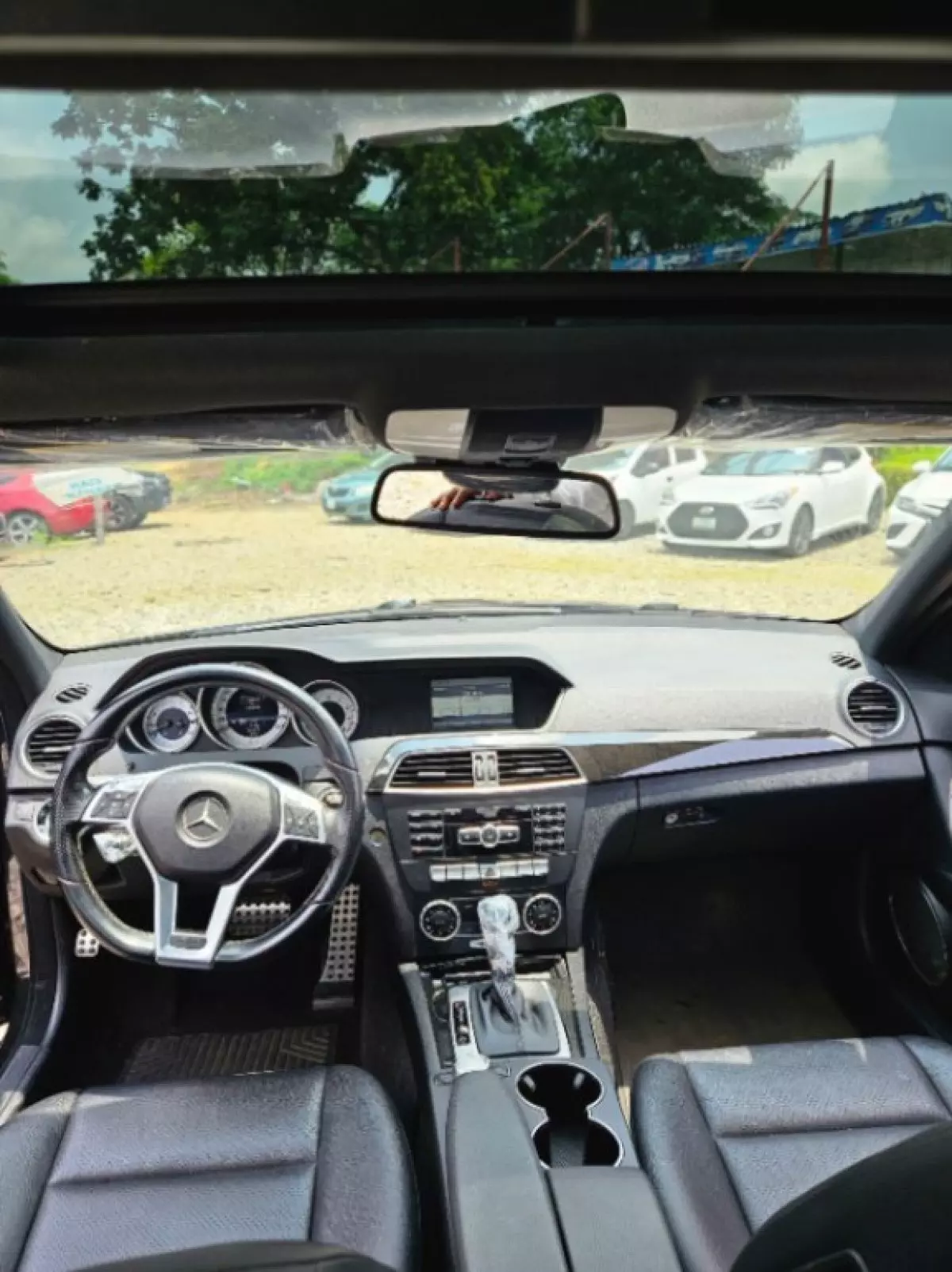 interiorFront