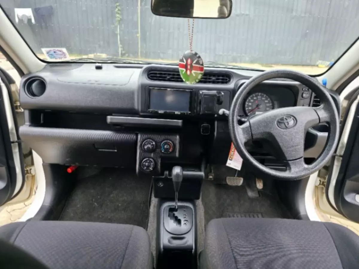 interiorFront