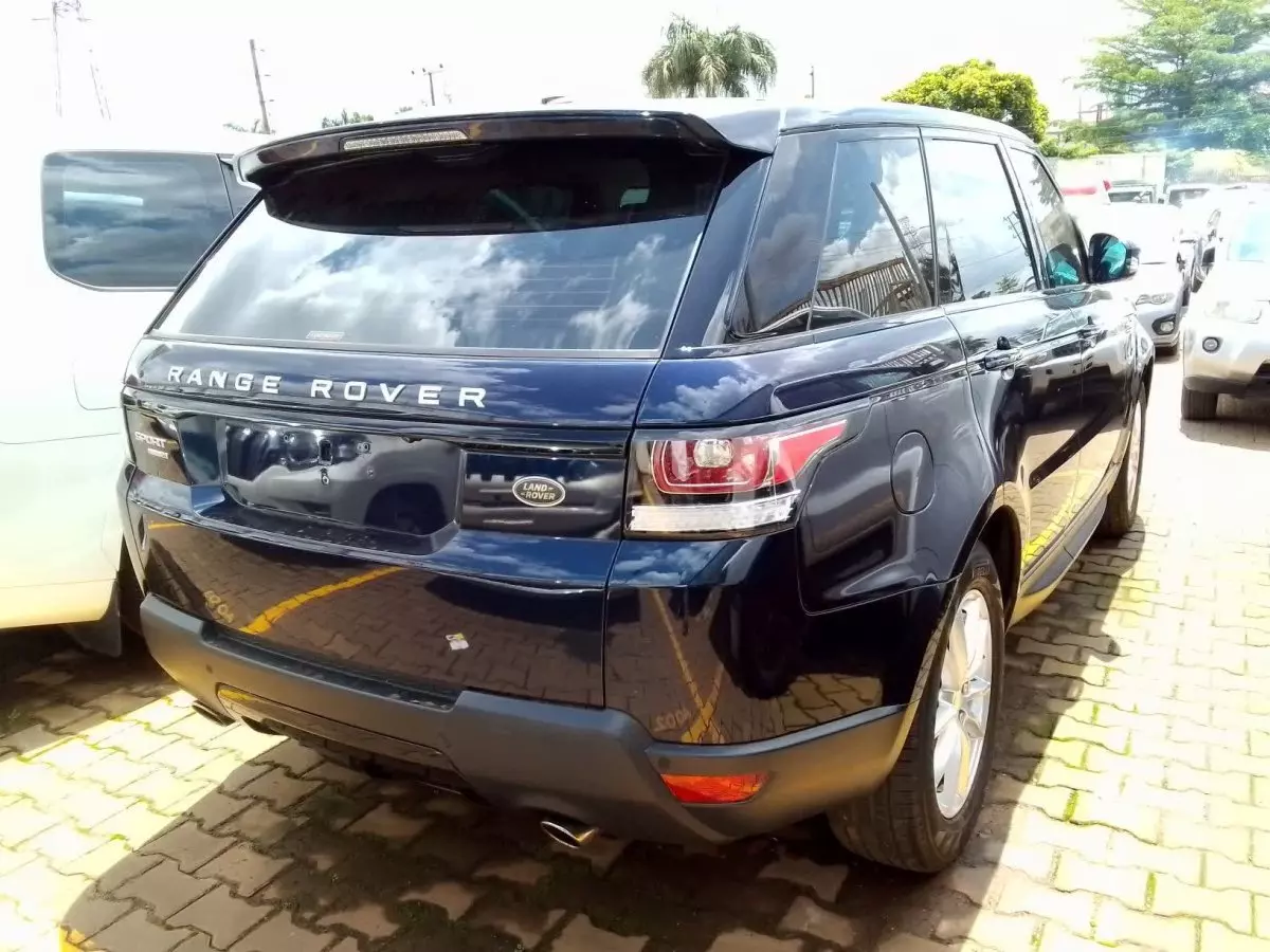 car Right Back