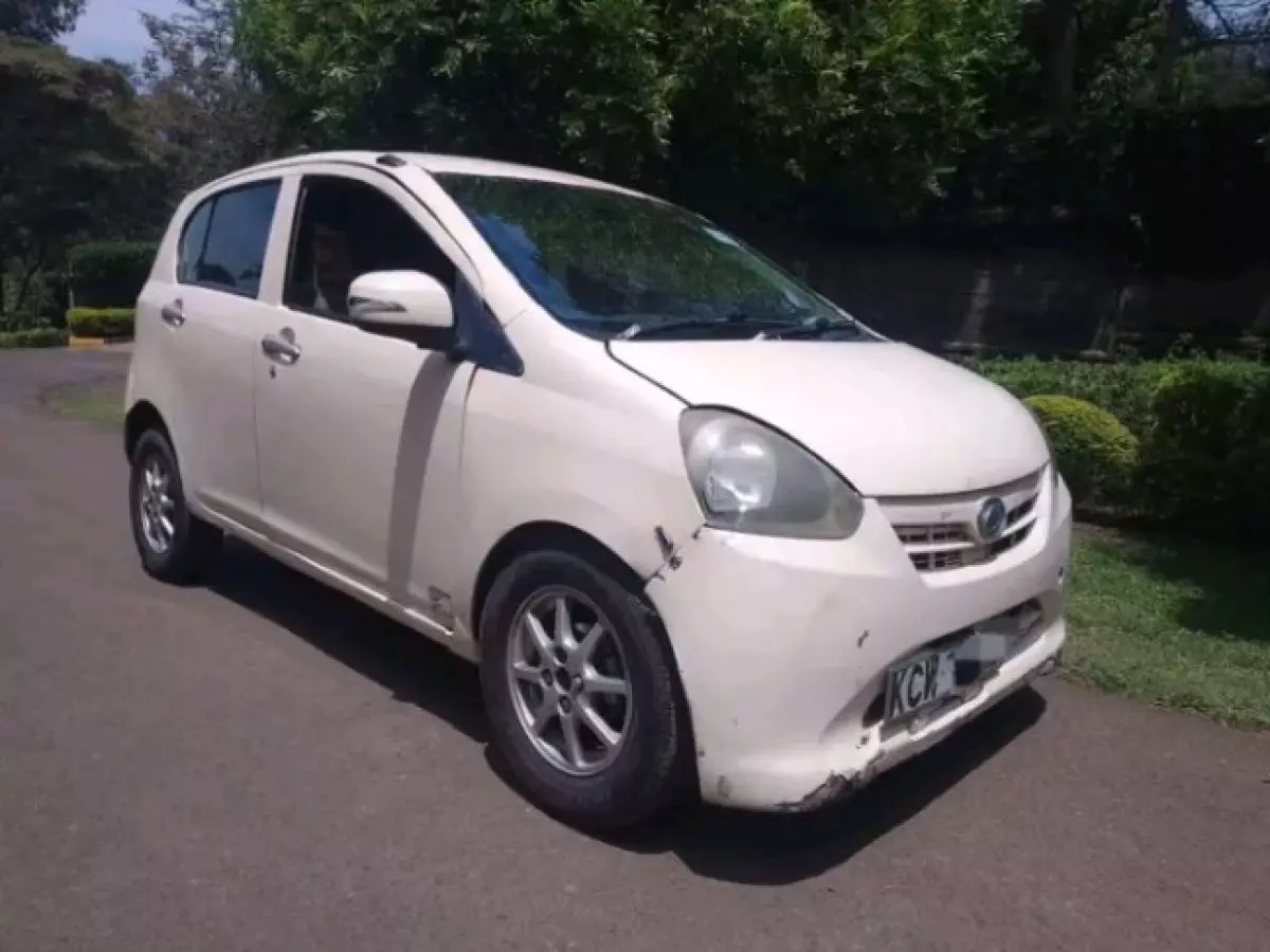 Daihatsu Mira  - 2012