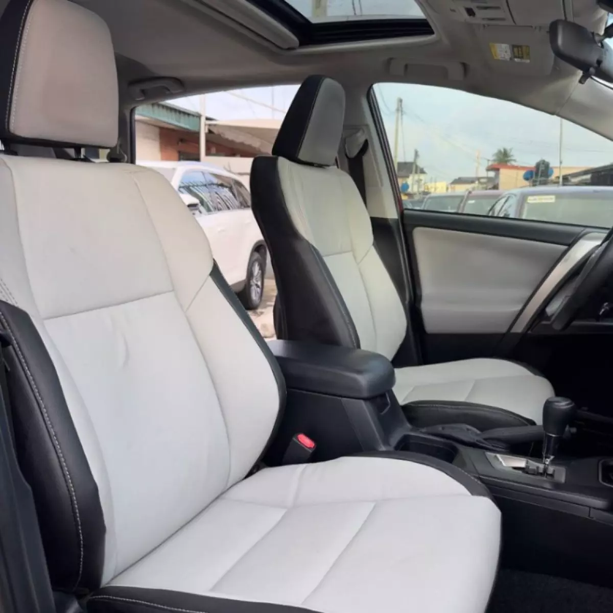 interiorBack