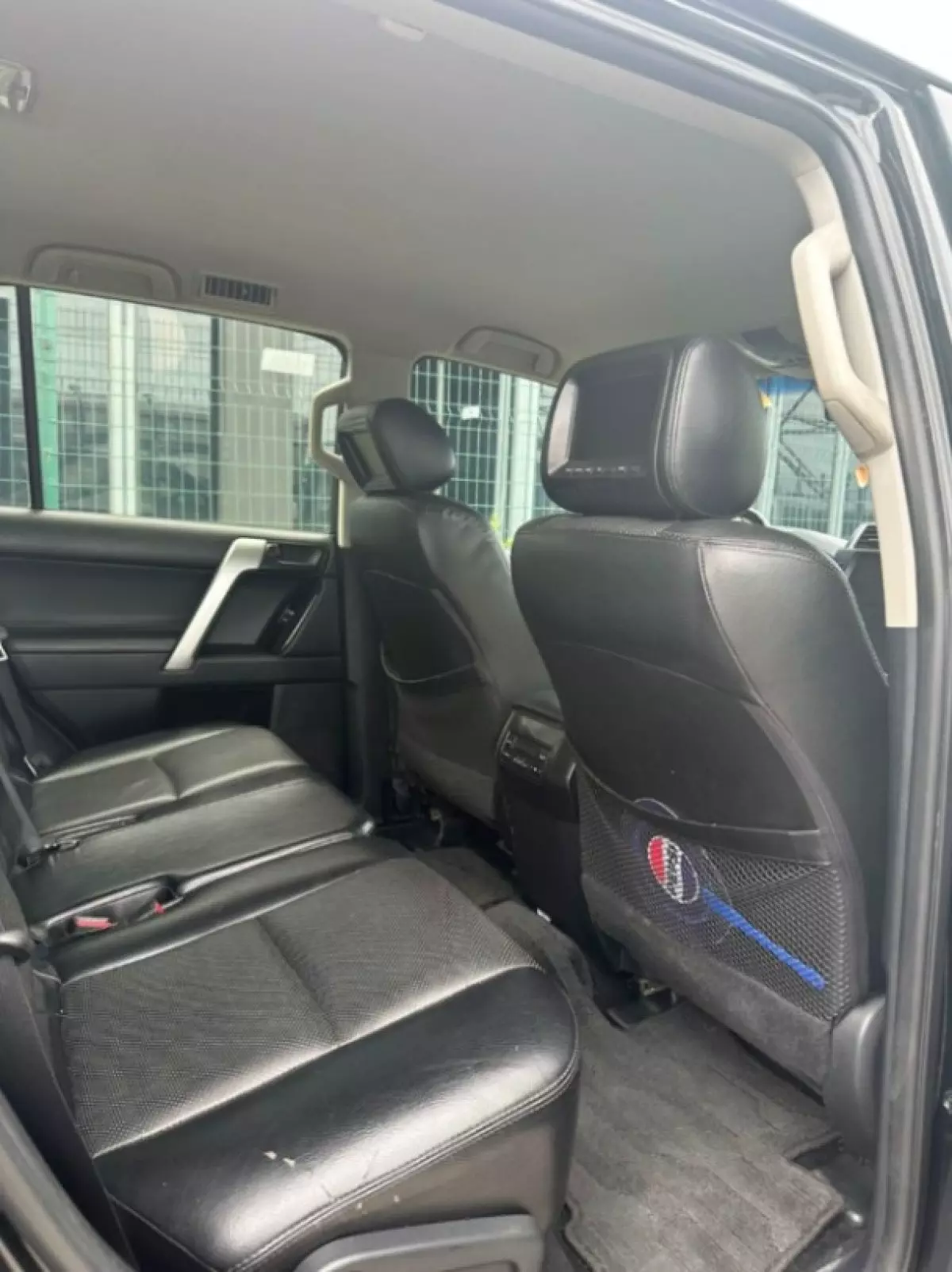 interiorBack
