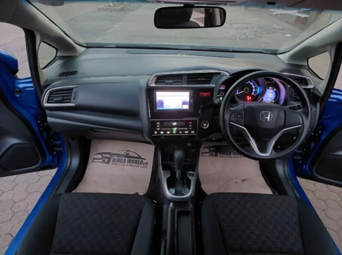 interiorFront