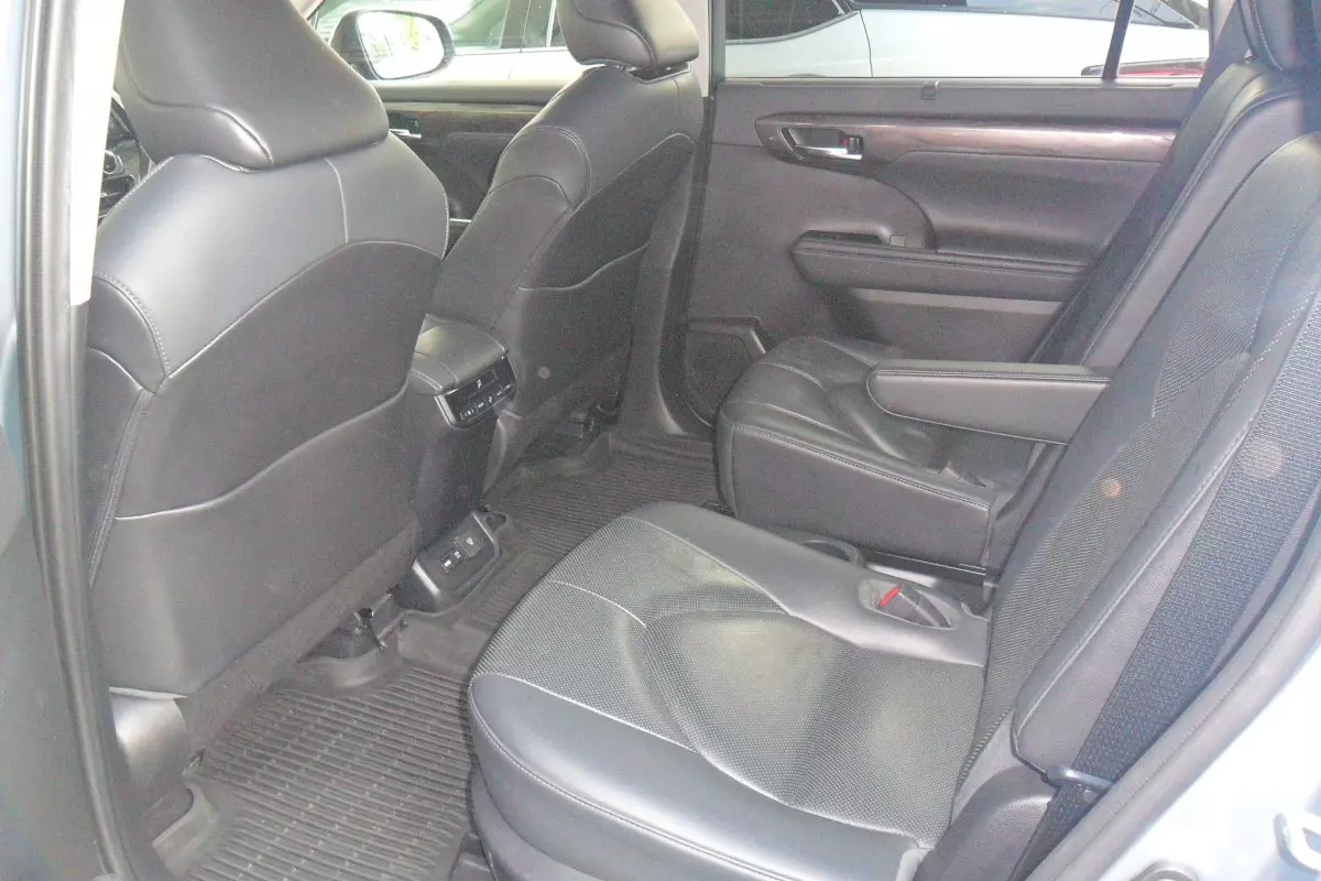 interiorBack