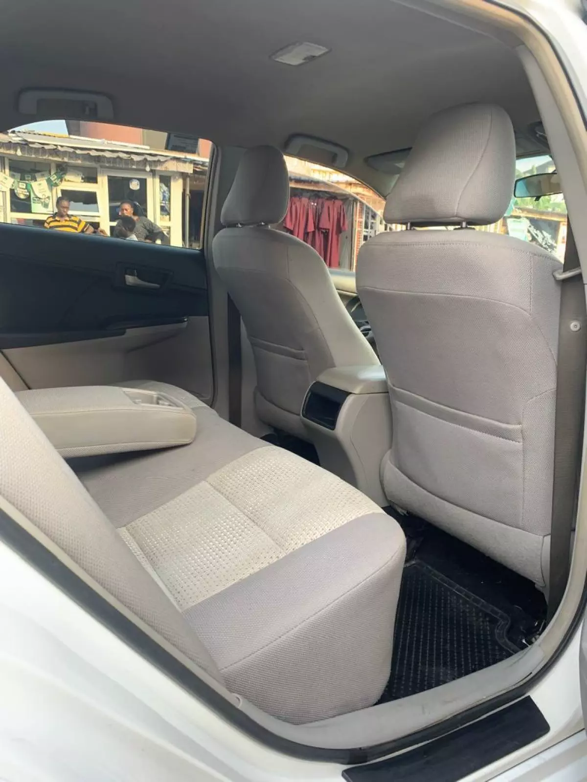 interiorBack
