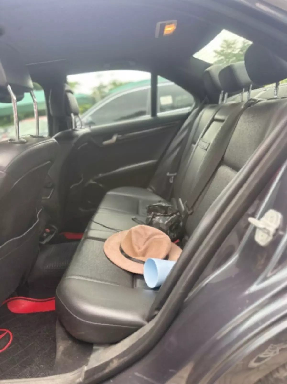 interiorBack