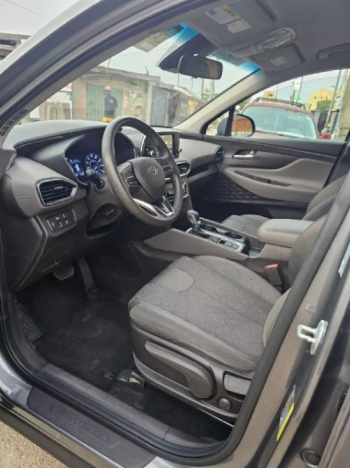 interiorFront