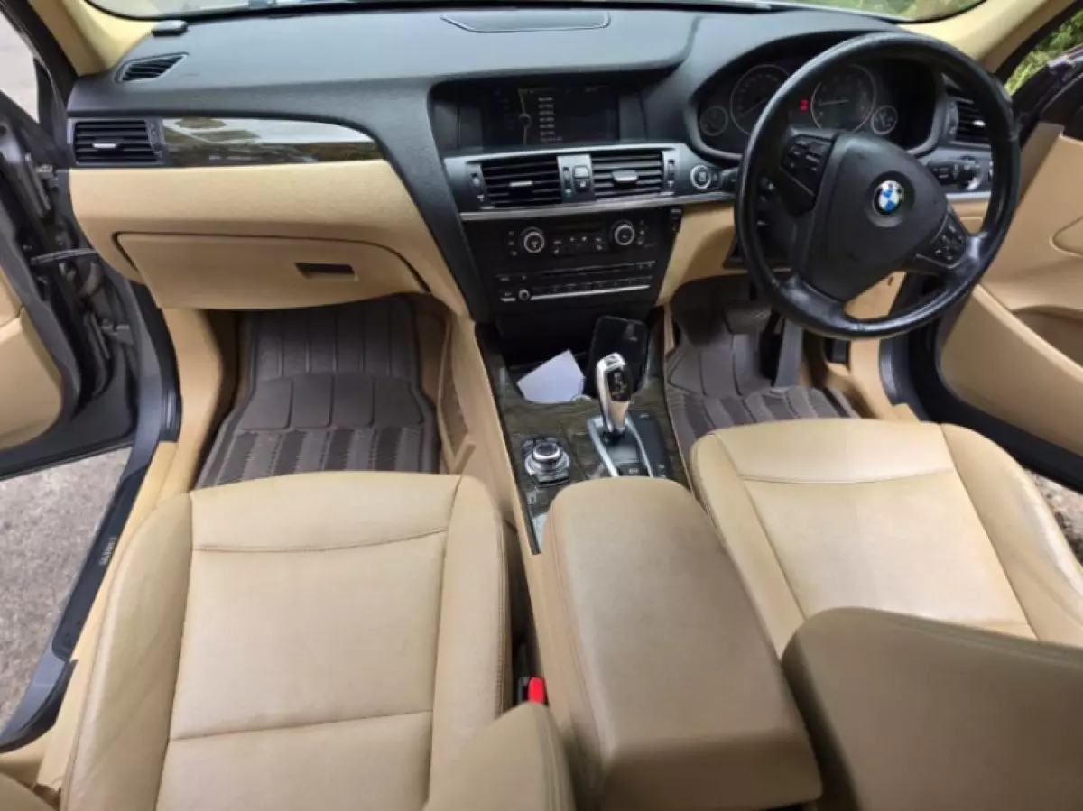 interiorFront