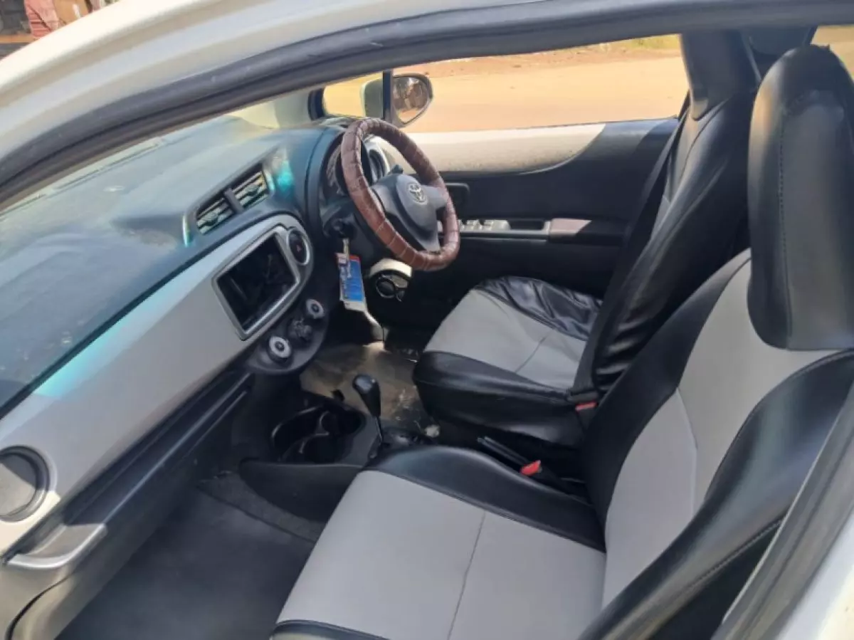 interiorFront