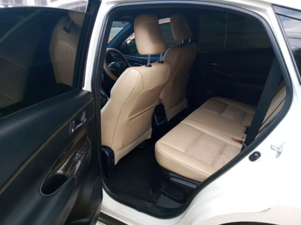 interiorBack
