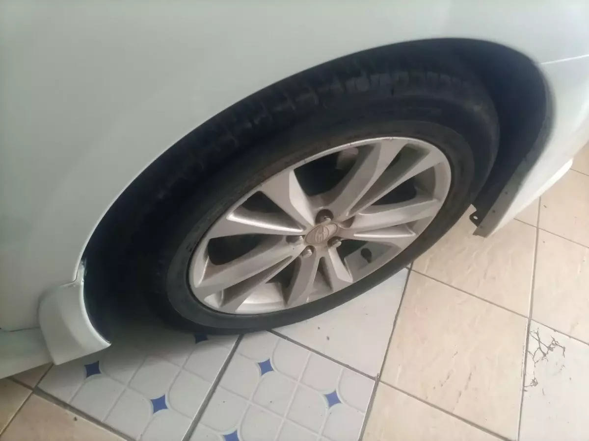 tyre1