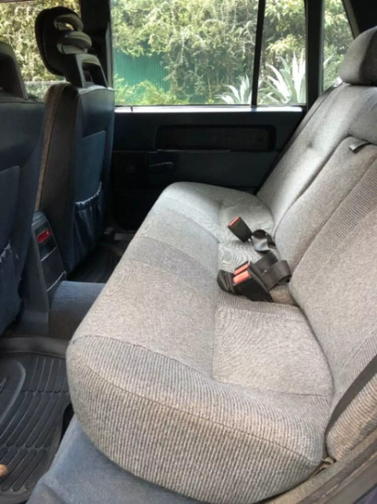 interiorBack