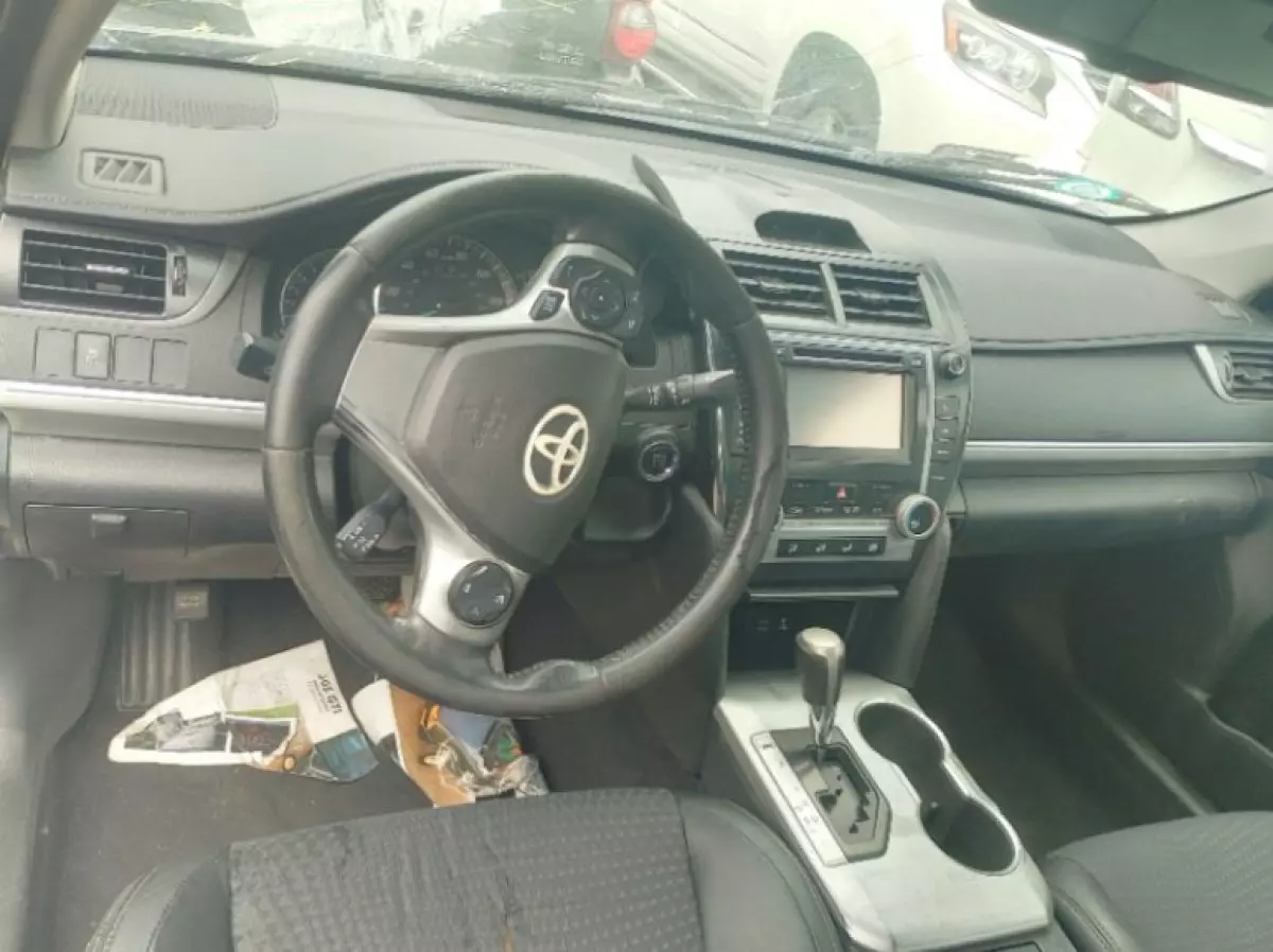 interiorFront