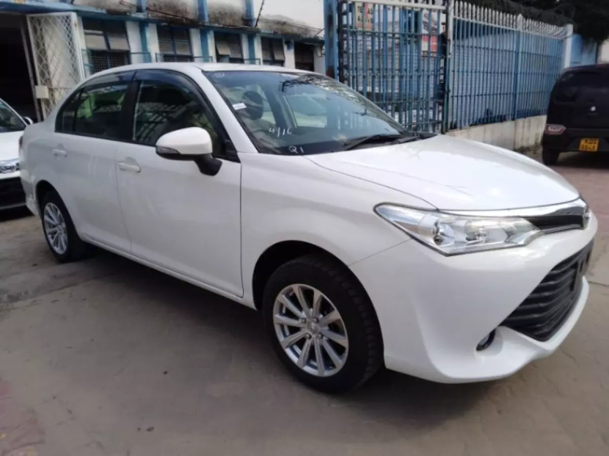Toyota Axio  - 2018