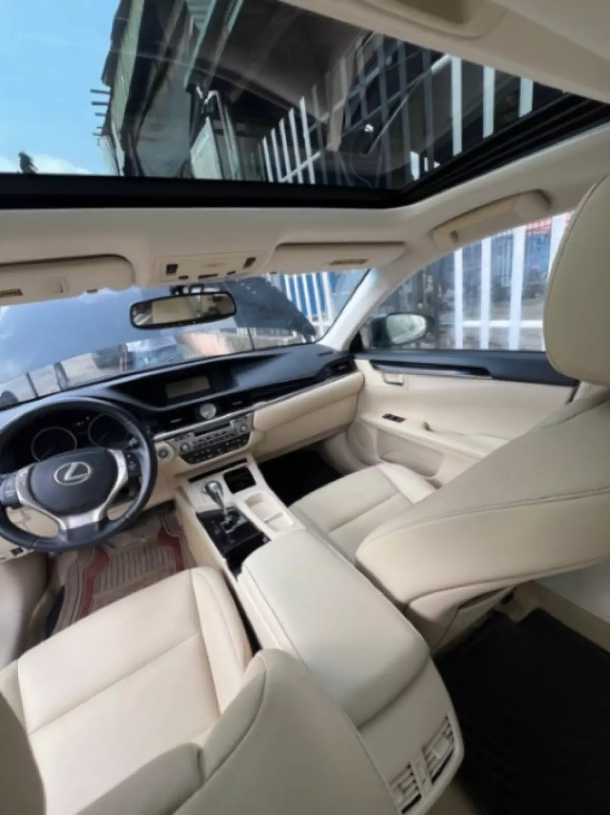 interiorFront