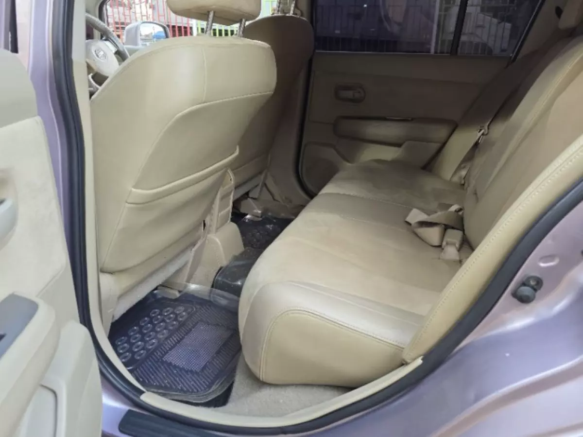 interiorBack
