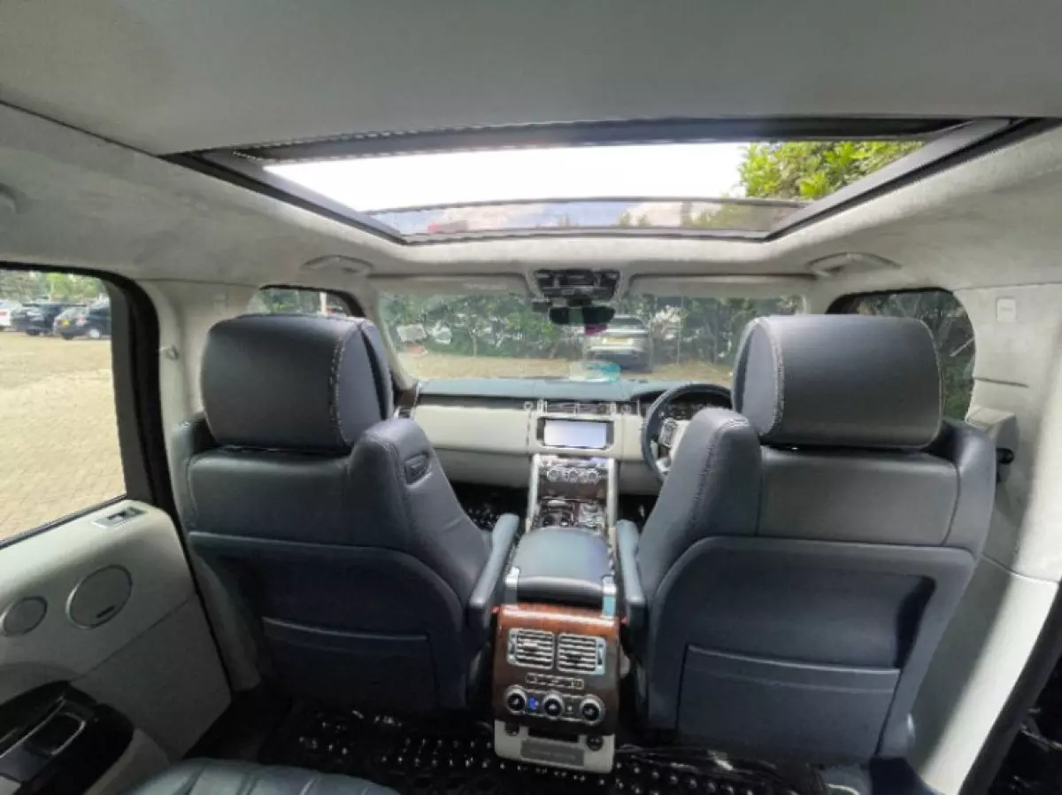 interiorFront