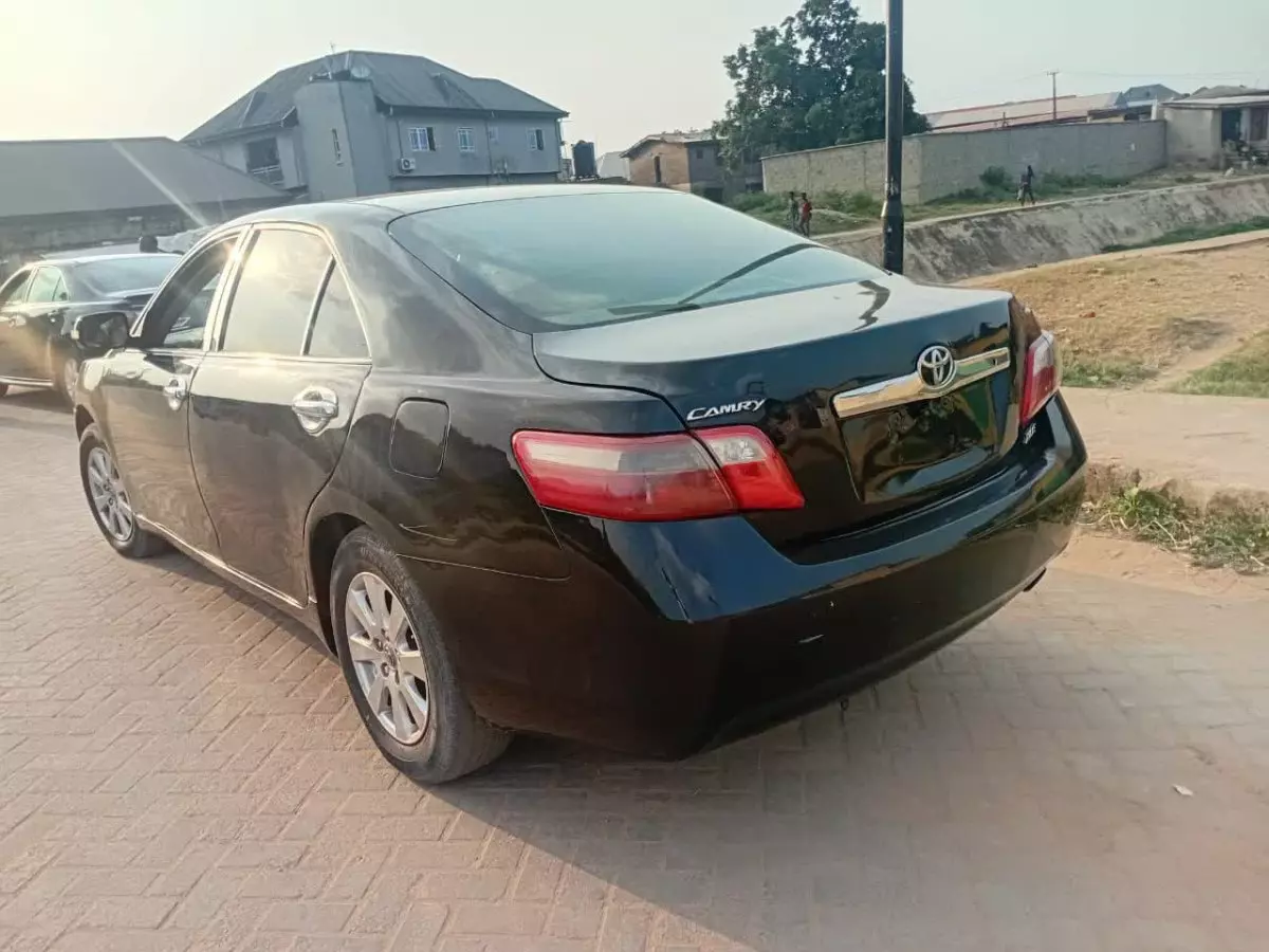 car Right Back