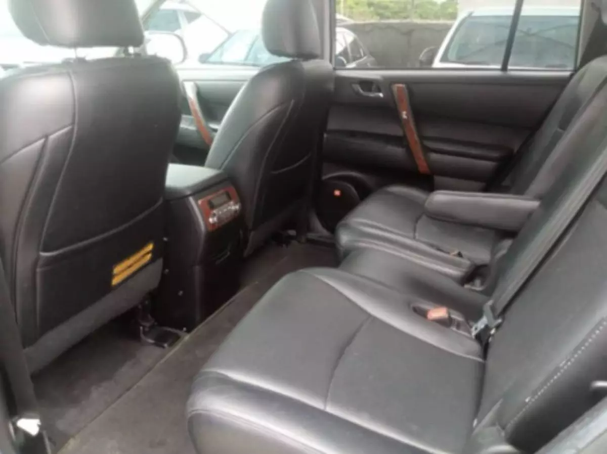interiorBack