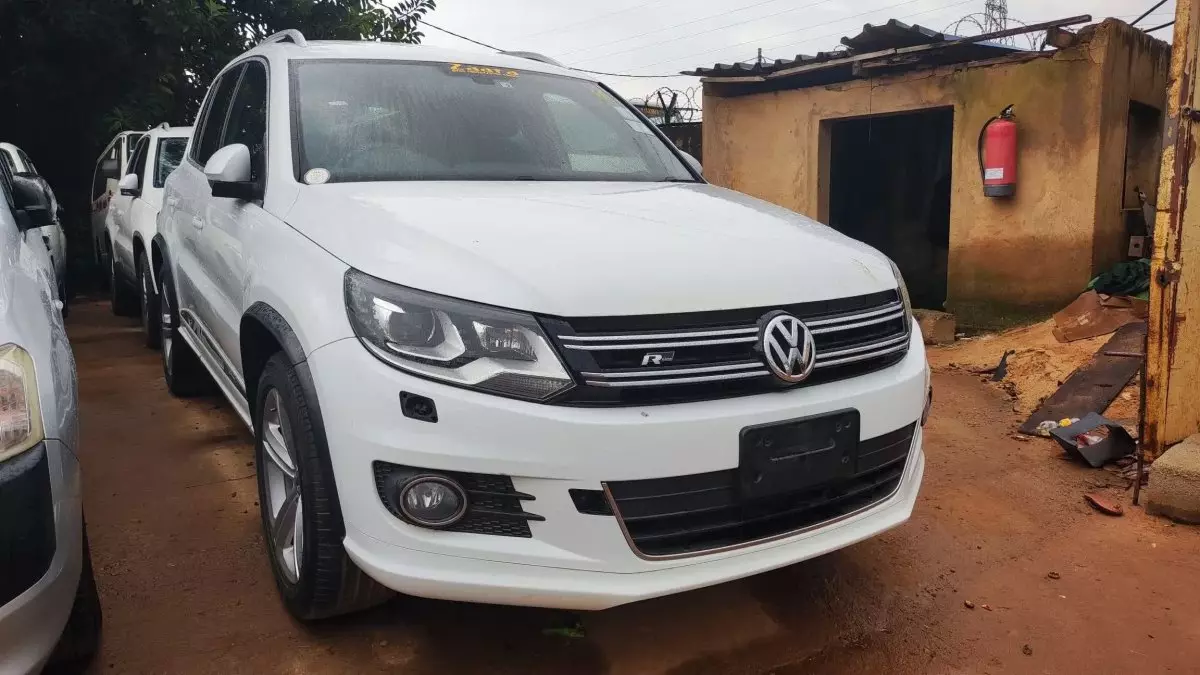 Volkswagen Tiguan - 2009