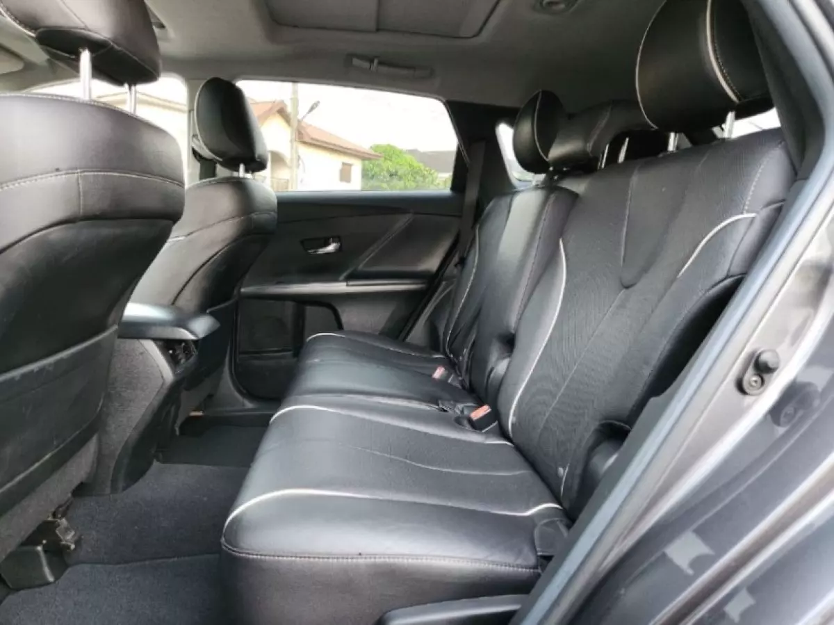 interiorBack