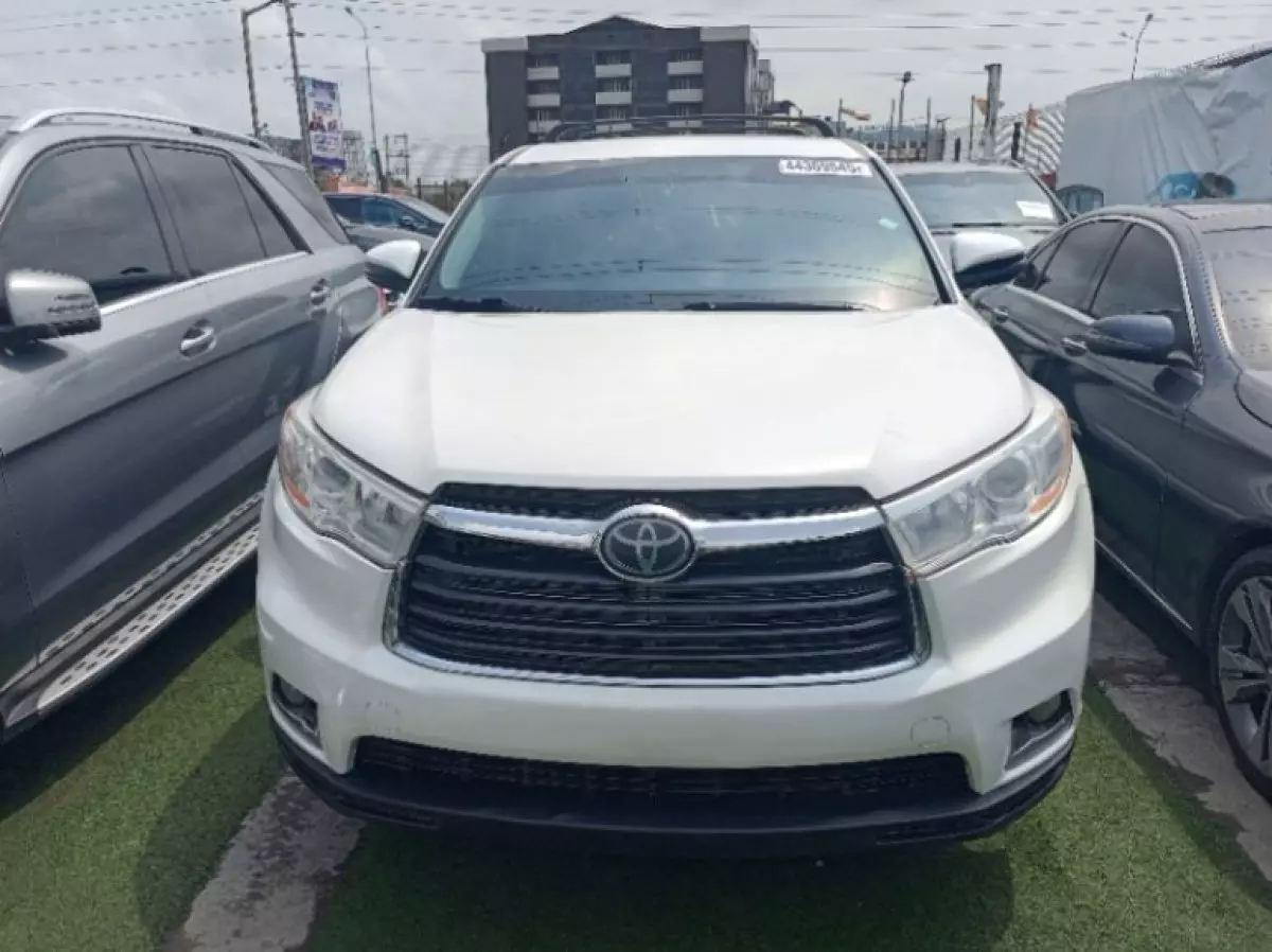Toyota Highlander - 2015