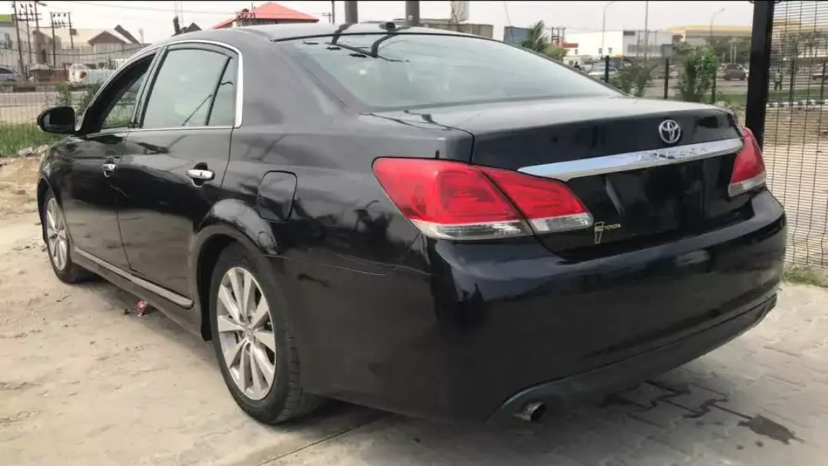 Car Left Back