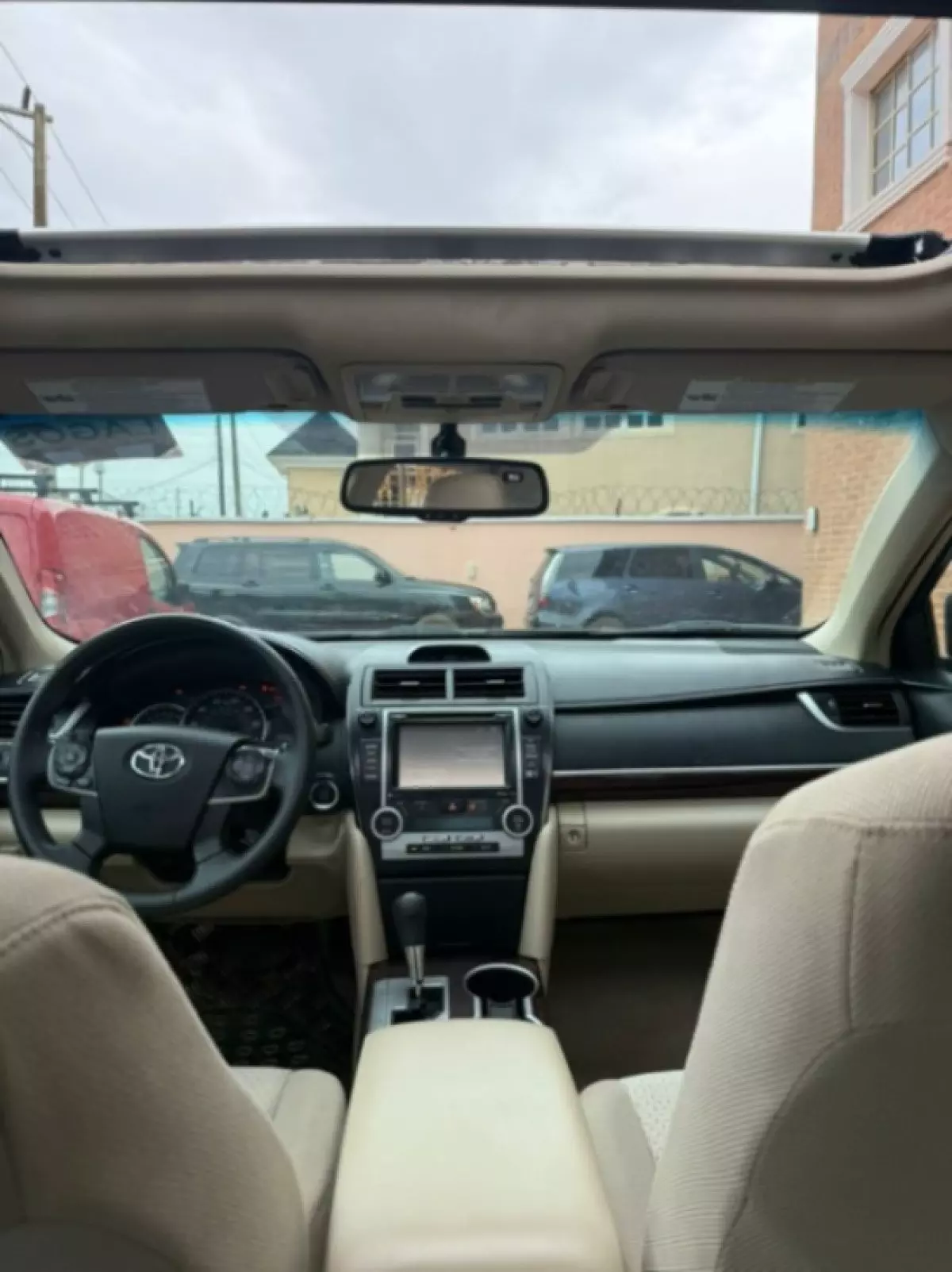interiorFront