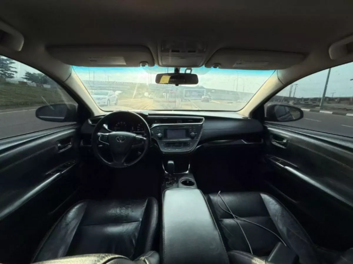 interiorFront
