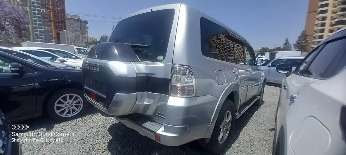 car Right Back