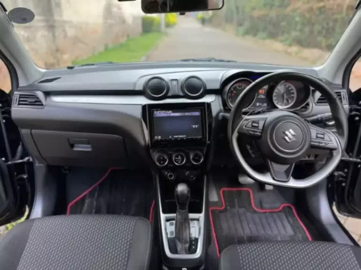 interiorFront