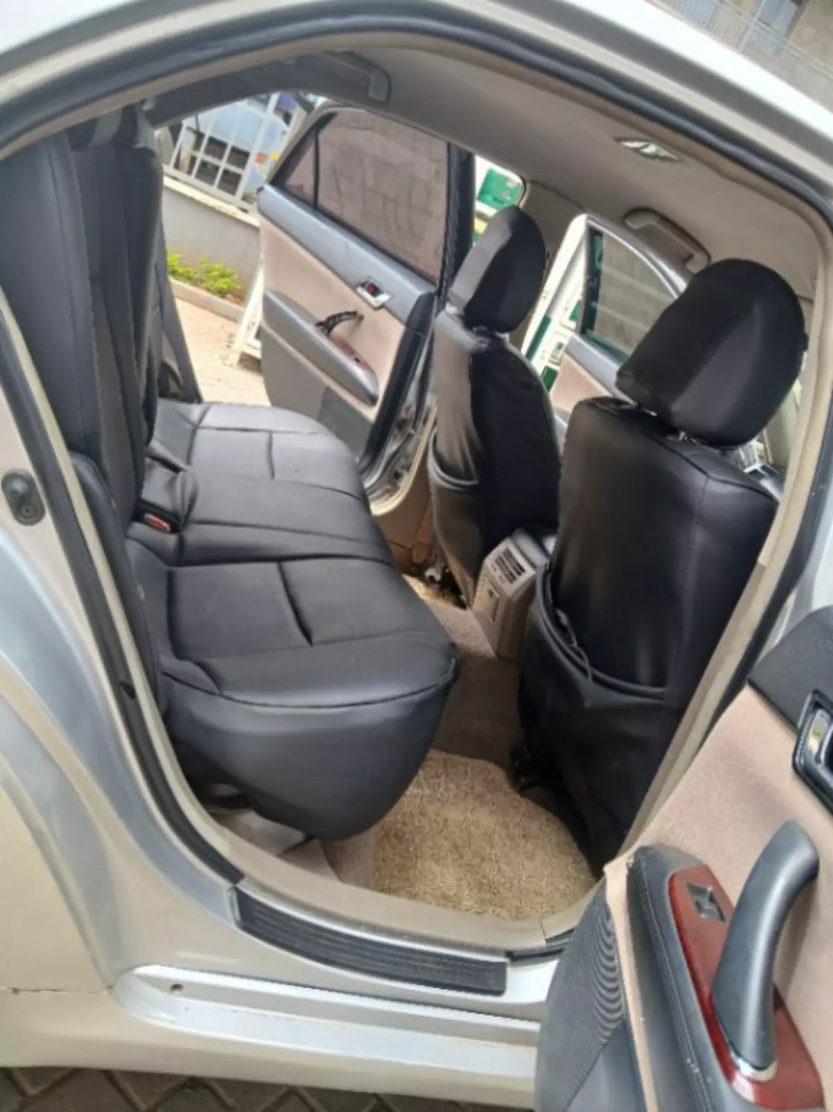 interiorBack