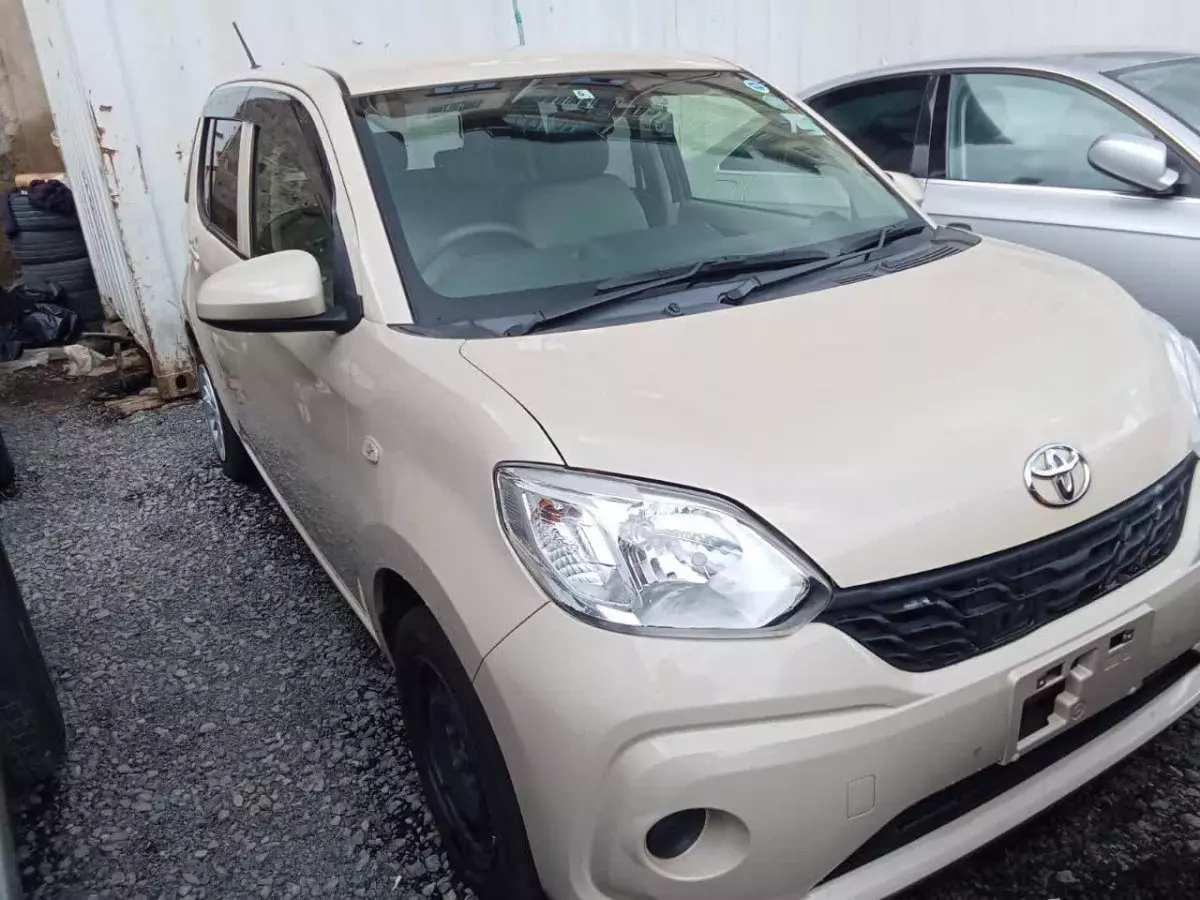 Toyota Passo - 2016