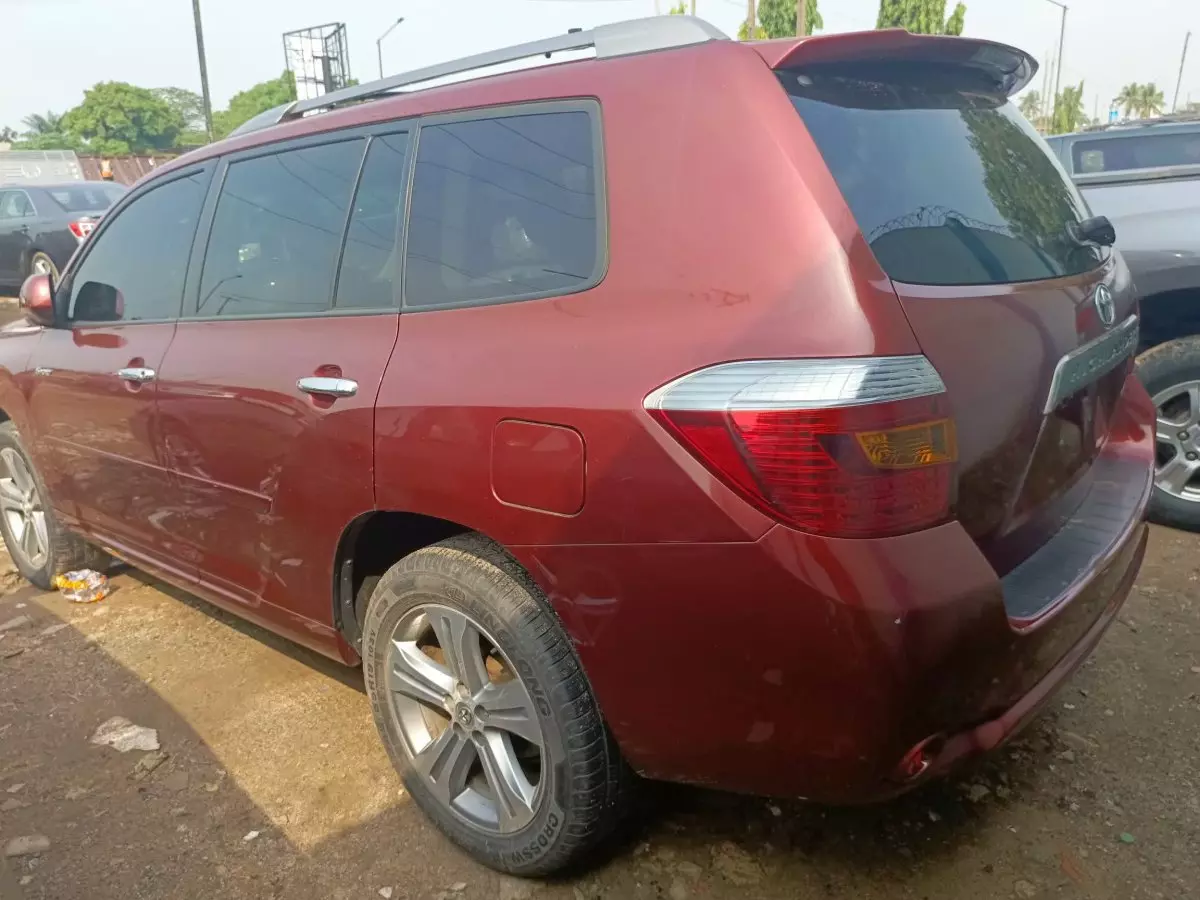 car Right Back