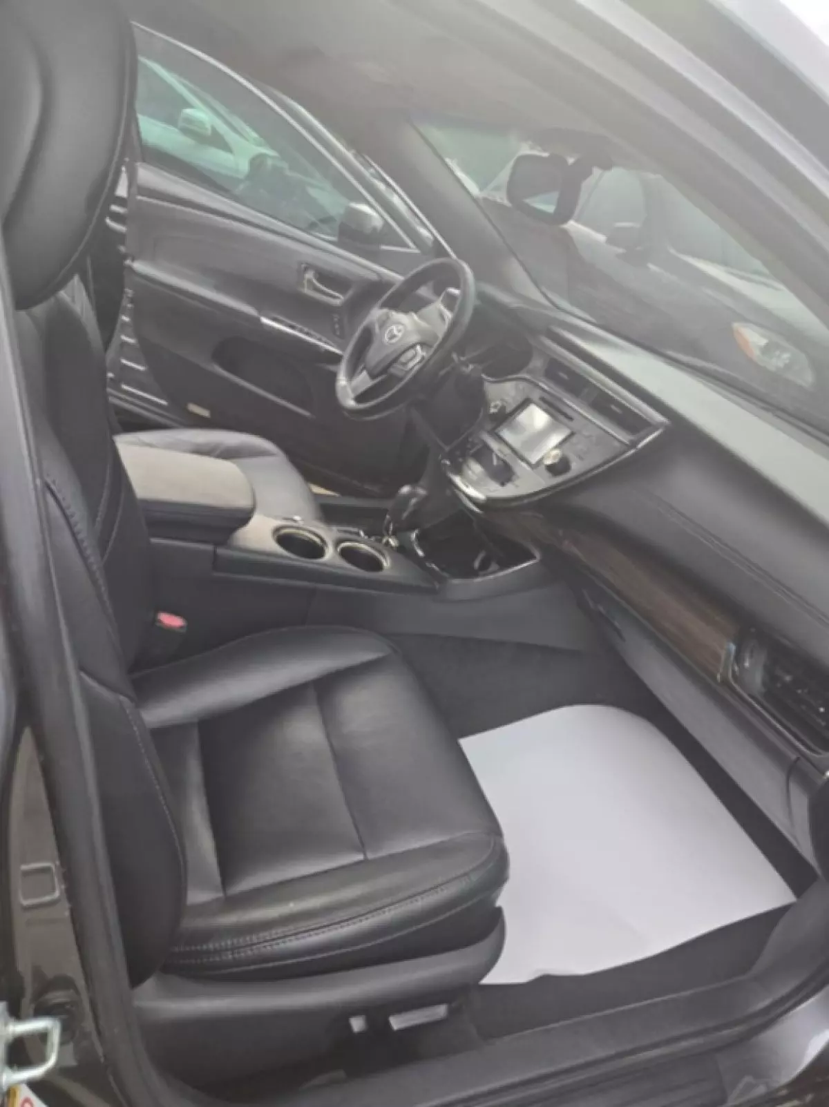 interiorFront