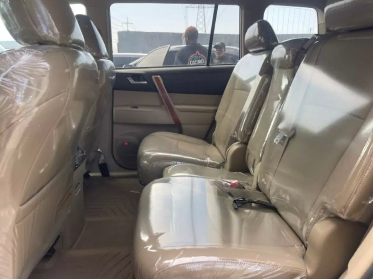 interiorBack