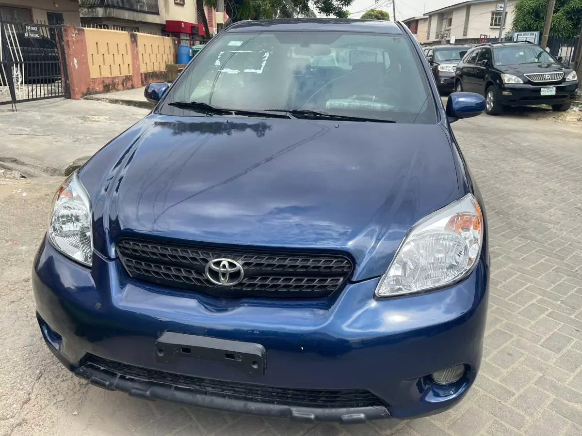 Toyota Matrix - 2005