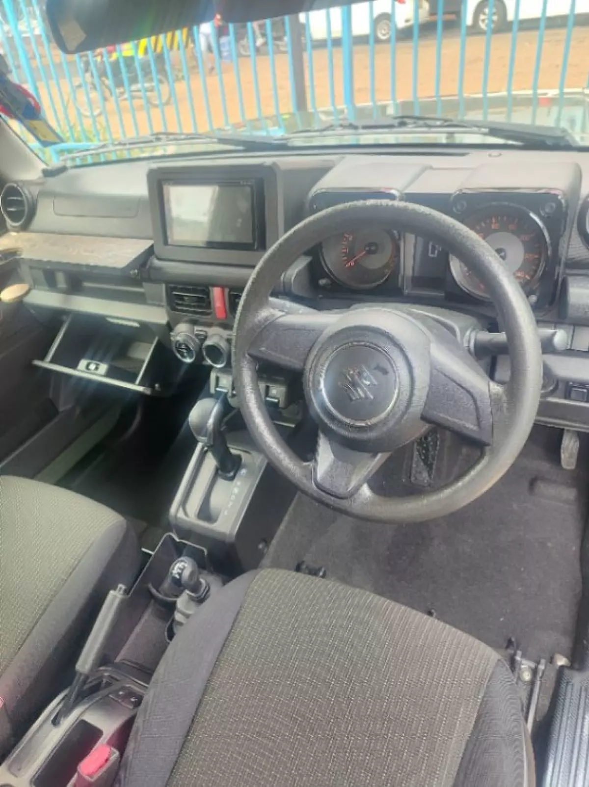 interiorFront