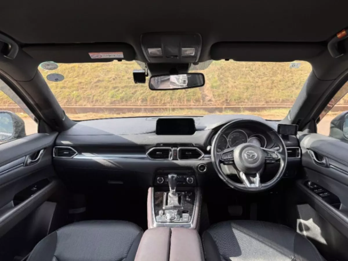 interiorFront