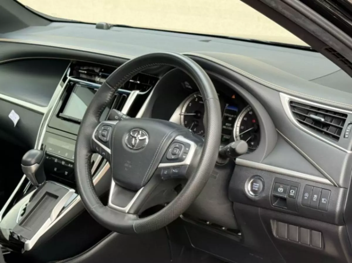 interiorFront