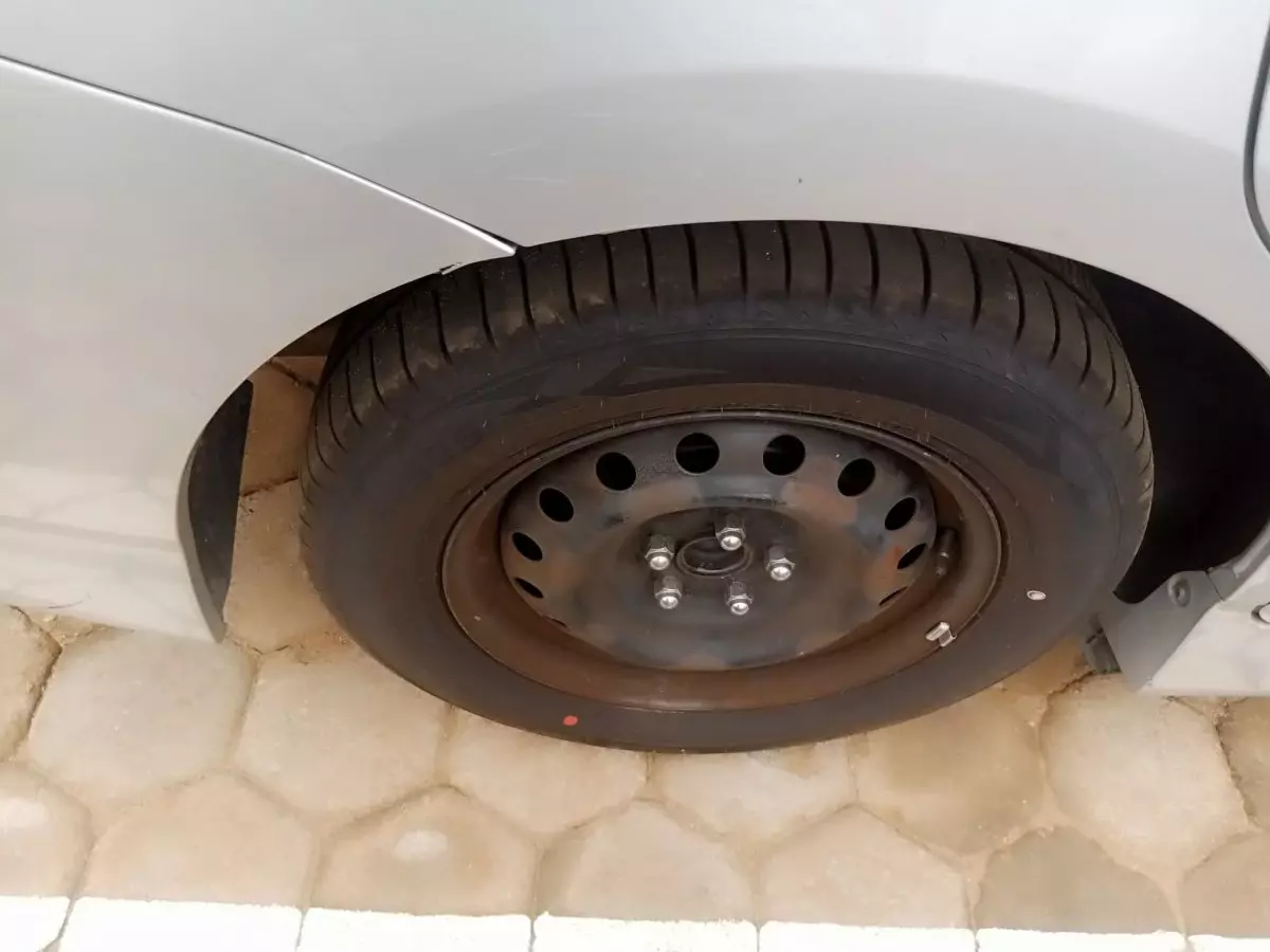 tyre2