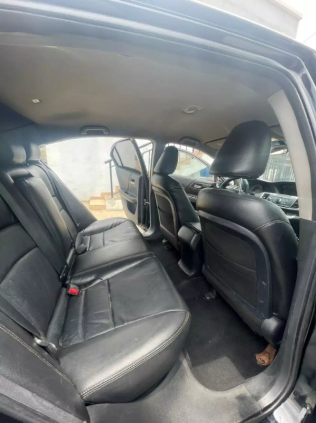 interiorBack
