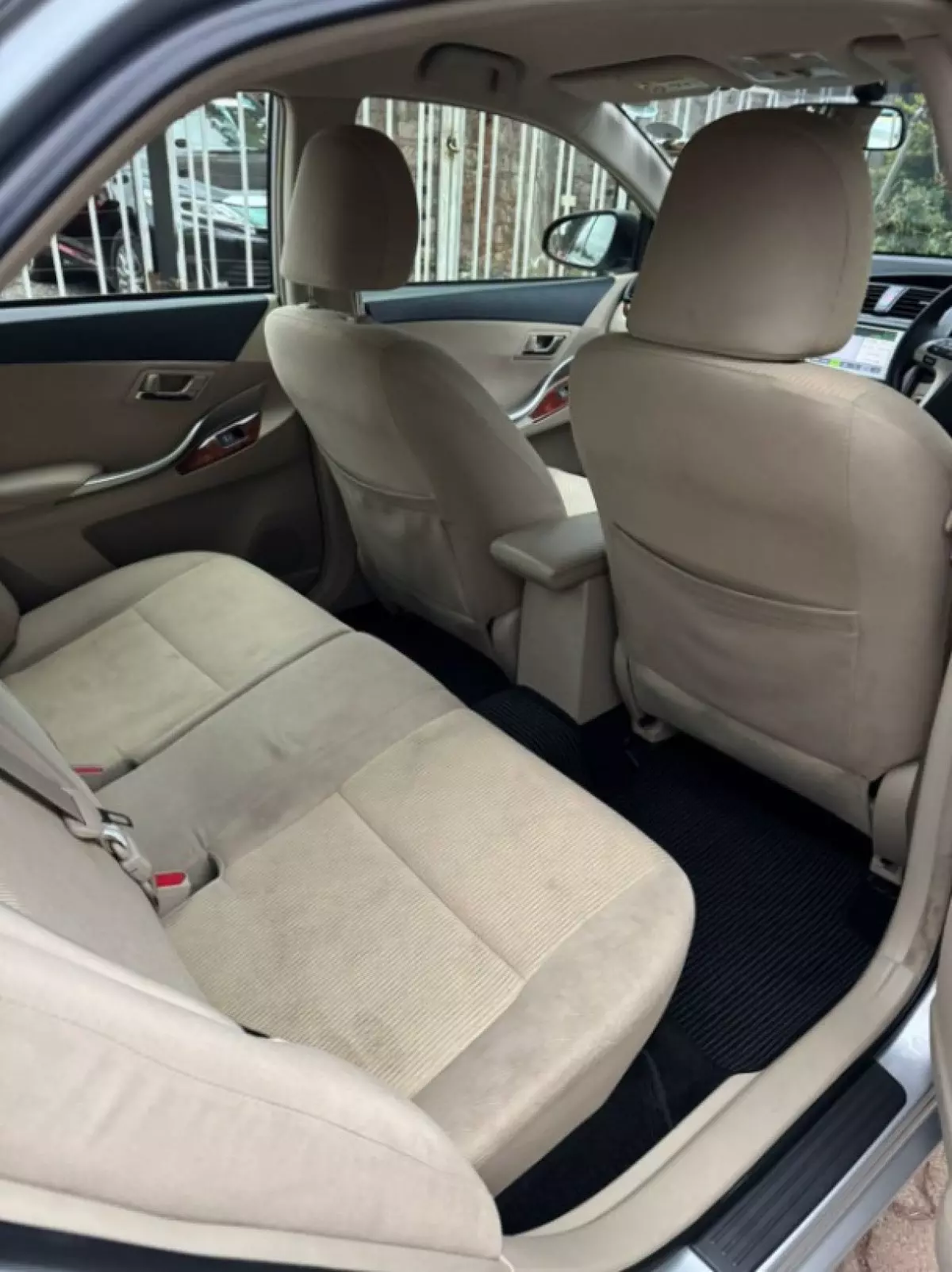 interiorBack