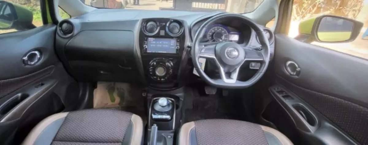 interiorFront