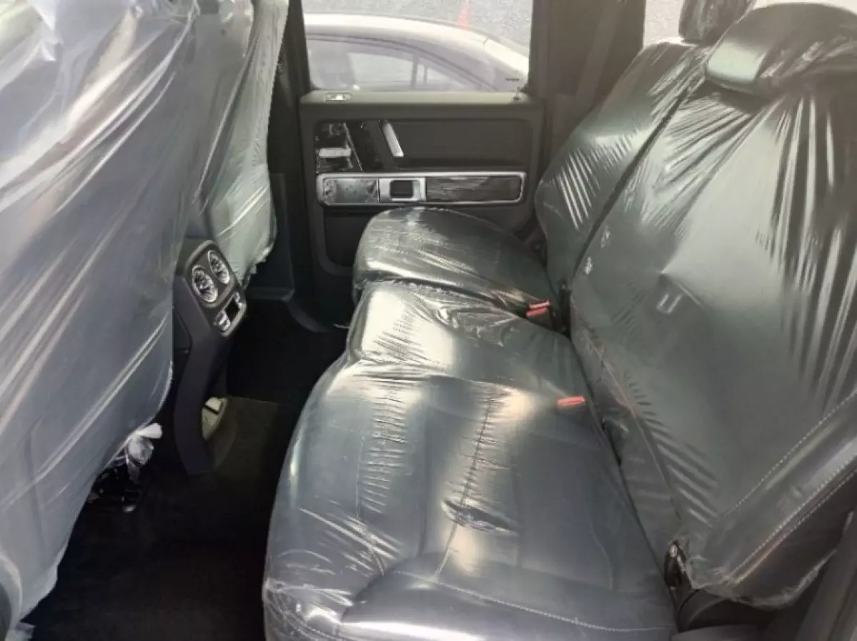 interiorBack