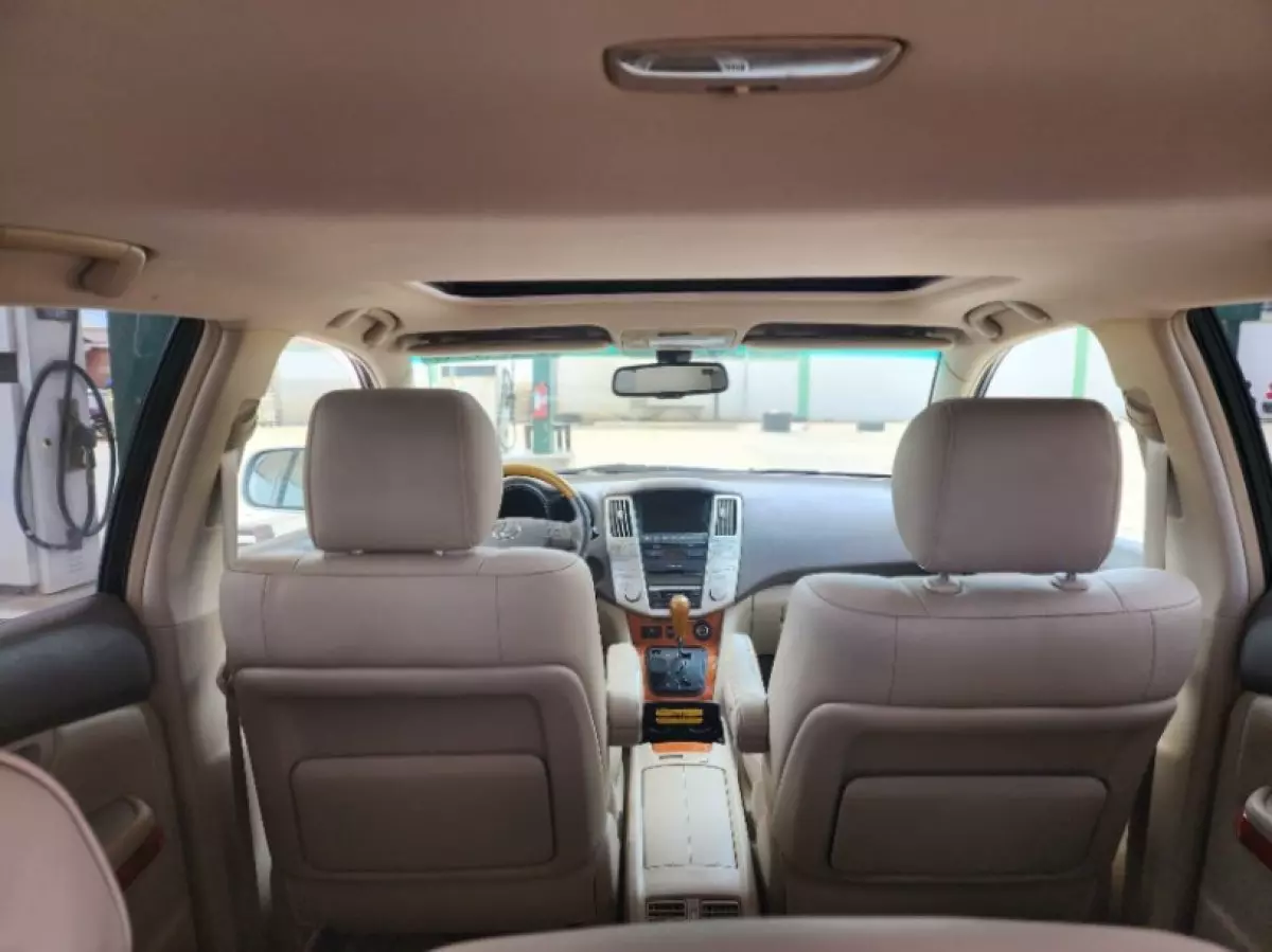 interiorFront