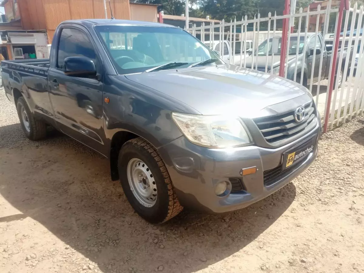 Toyota Hilux - 2014