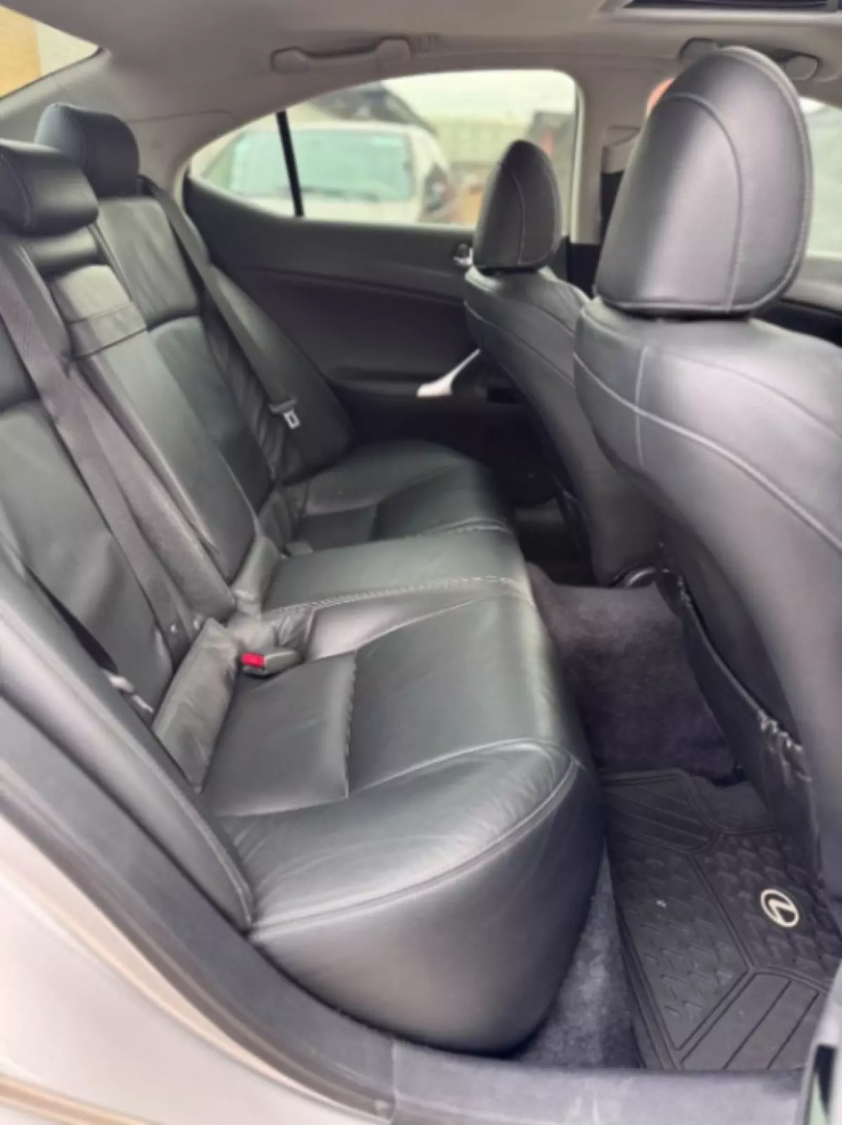 interiorBack
